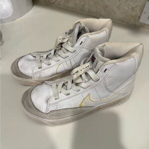 Nike White and Light Gray Kids High-Top Sneakers with Yellow Accent
